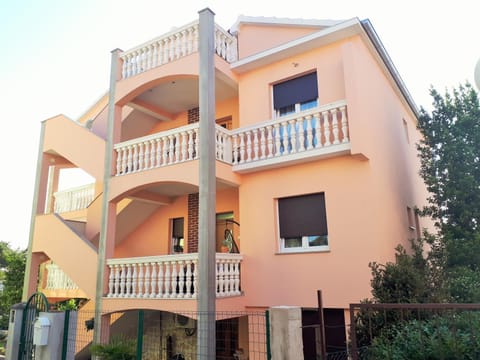 Tiho i Slađana apartments Appartamento in Šibenik