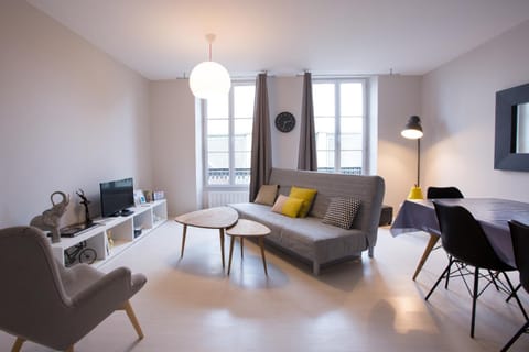 Apart By Jo - Proc 2D Apartment in Saint-Germain-en-Laye