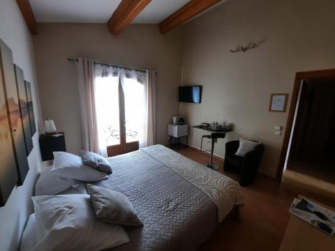 Villa Asunda B&B Spa & Sauna, Chambres d'Hôtes Alojamiento y desayuno in Saint-Maximin-la-Sainte-Baume