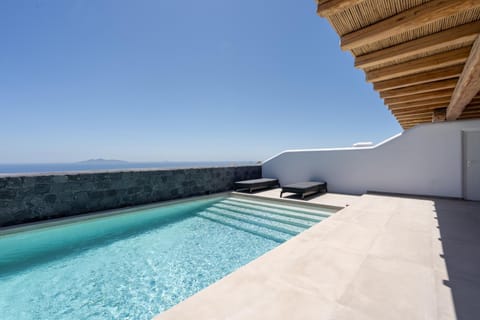 Balcony/Terrace, Sea view, Swimming pool