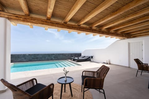 Balcony/Terrace, Swimming pool