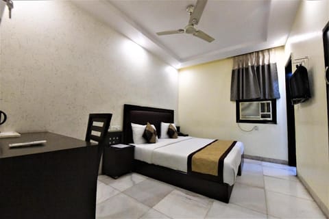 Hotel Kingston Park near Ganga Ram Hospital Hotel in New Delhi