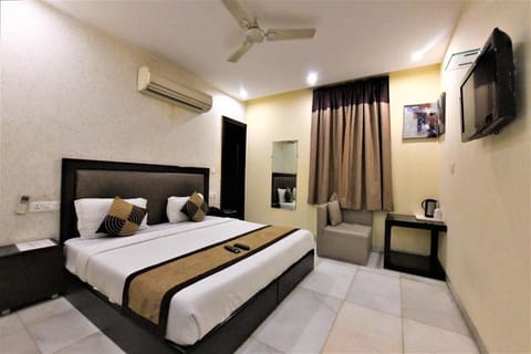 Hotel Kingston Park near Ganga Ram Hospital Hotel in New Delhi