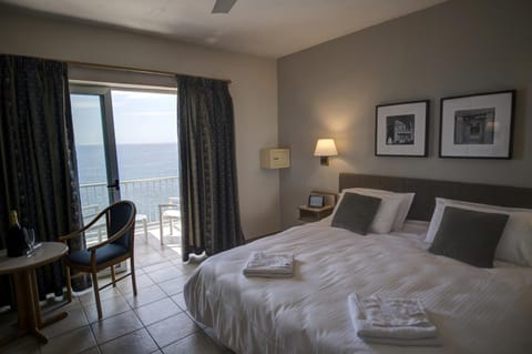 View (from property/room), Photo of the whole room, Bedroom, Sea view