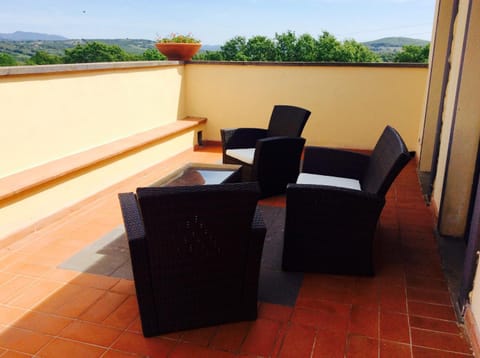 Balcony/Terrace, Landmark view