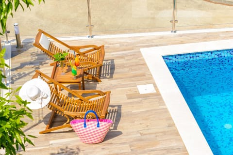 Tandem Apartments with Swimming pool Condominio in Cavtat