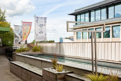 Balcony/Terrace, Swimming pool