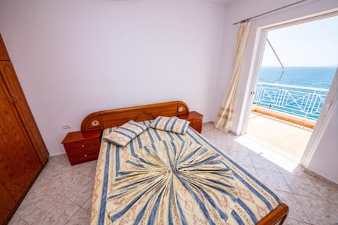 Bedroom, Sea view