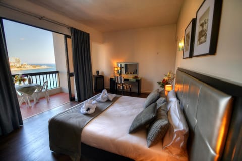 Photo of the whole room, Bedroom, Sea view, Sea view