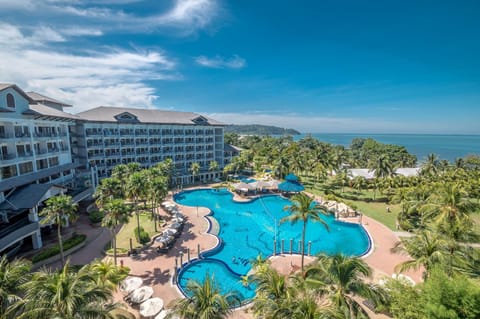 Facade/entrance, Garden, Beach, Sea view, Swimming pool