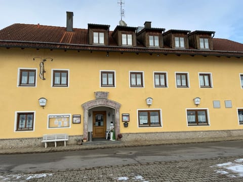 Facade/entrance, Day, Winter