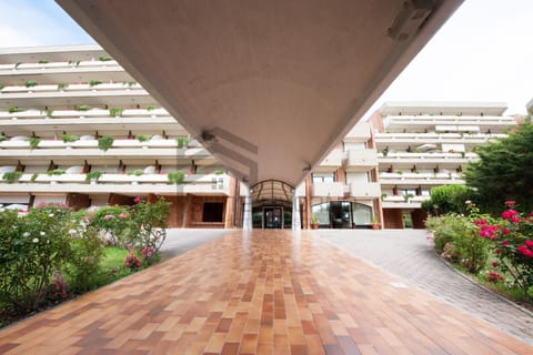 Property building, Day