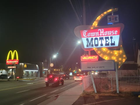 Townhouse Motel Motel in Bishop