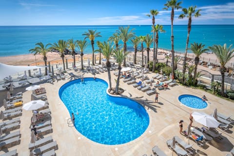 Day, Beach, Pool view, Sea view, Swimming pool, sunbed