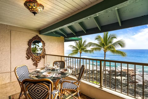 Kona Reef D32 Apartment in Holualoa