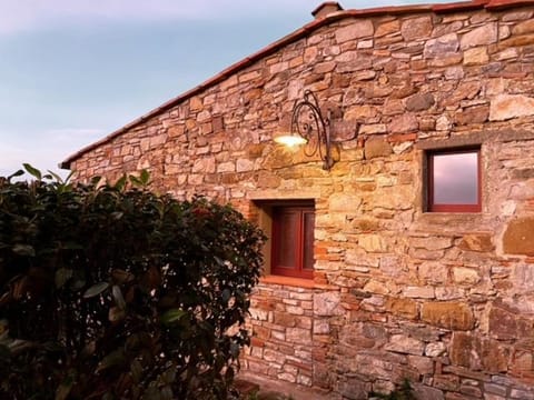 Podere Terreno alla via della volpaia Farm Stay in Radda in Chianti