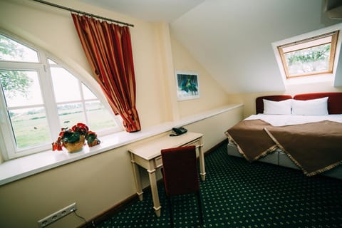 Bed, Photo of the whole room, Decorative detail