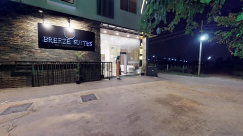 D Breeze Suites Hotel in Bengaluru