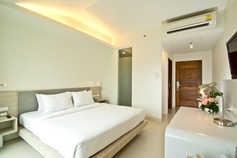Sunshine Hotel & Residences Hotel in Pattaya City