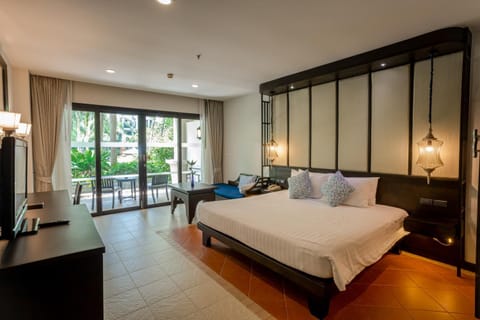 Ravindra Beach Resort & Spa - SHA Extra Plus Resort in Pattaya City