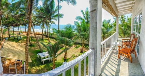 Kodi Beach Home Vacation rental in Galle