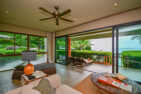 ShaSa Resort - Luxury Beachfront Suites Apartment in Ko Samui