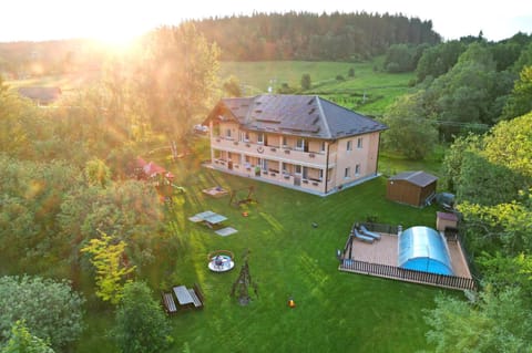 Property building, Bird's eye view, Garden