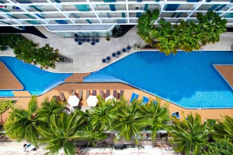 Pool view, Swimming pool