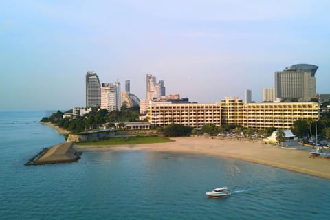 Property building, Beach, Location