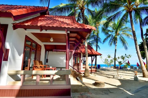 Shower, Facade/entrance, Spring, Day, Summer, Snorkeling, Photo of the whole room, Floor plan, Beach, Beach, Autumn, On site, Sea view, Sea view, young children, young children, young children, older children, older children, older children, group of guests, group of guests, group of guests, Family, Family, Family