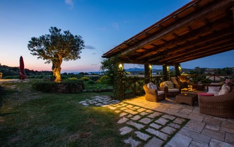 Garden view, Landmark view, Mountain view, Sea view