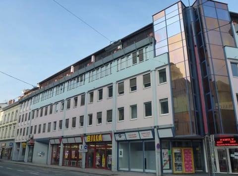 City Apartmentstudio mit Tiefgarage free parking Appartamento in Graz