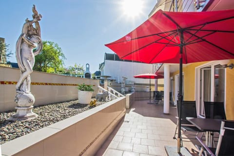 Property building, Balcony/Terrace