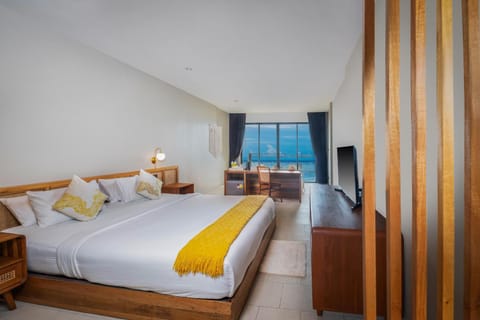 Photo of the whole room, Bedroom, Sea view