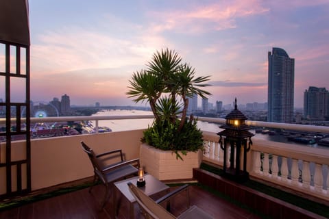 Night, Neighbourhood, Balcony/Terrace, River view, Sunset