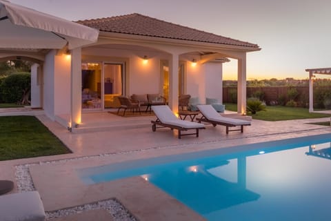 Balcony/Terrace, Swimming pool