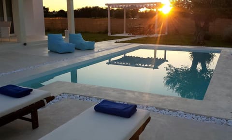 Dining area, Swimming pool, Sunset