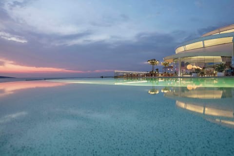 Pool view, Swimming pool