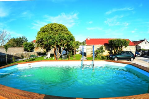 Garden, Area and facilities, Swimming pool