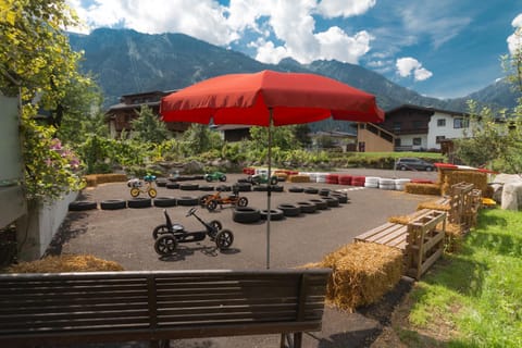 Apart Central – Premium Mountain&Garden Apartment hotel in Mayrhofen