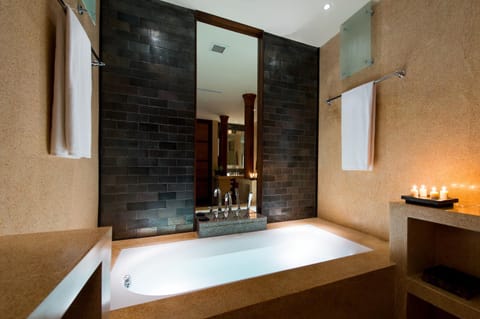 Bathroom, Decorative detail