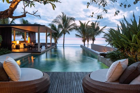 Balcony/Terrace, Sea view, Swimming pool