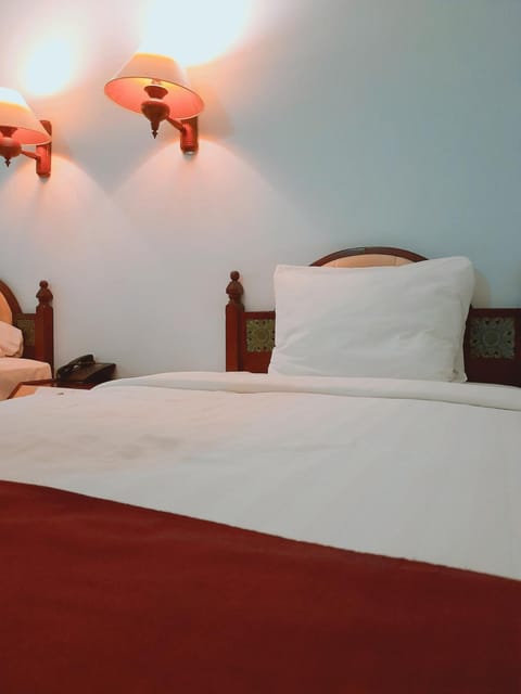 Puri Saron Senggigi Hotel Hôtel in Batu Layar