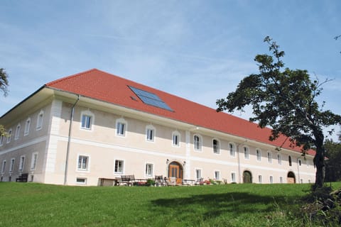Waldbothgut Farm Stay in Linz