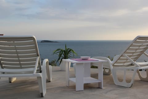 View (from property/room), Balcony/Terrace, Sea view