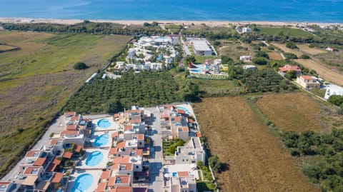 Property building, Day, Neighbourhood, Natural landscape, Bird's eye view, Beach, Street view, Location