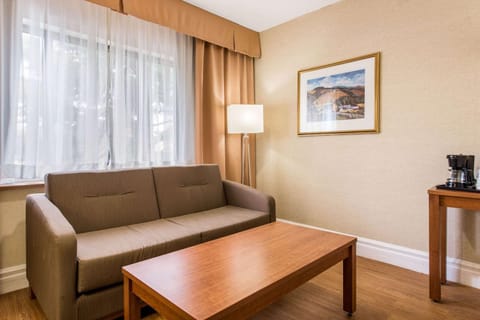 Quality Inn & Suites Hotel in Gatineau