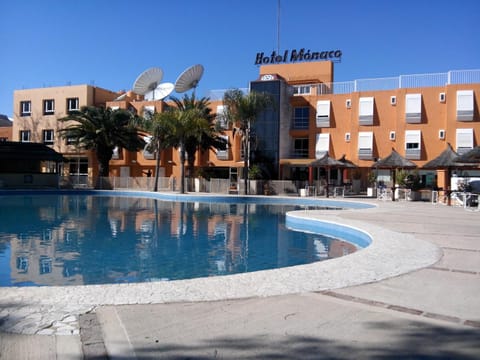 Facade/entrance, Garden, Swimming pool