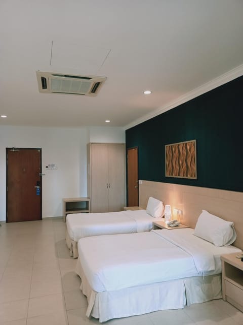 Golden View Serviced Apartments Condo in George Town