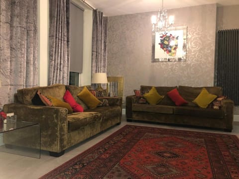 Communal lounge/ TV room, Lounge or bar